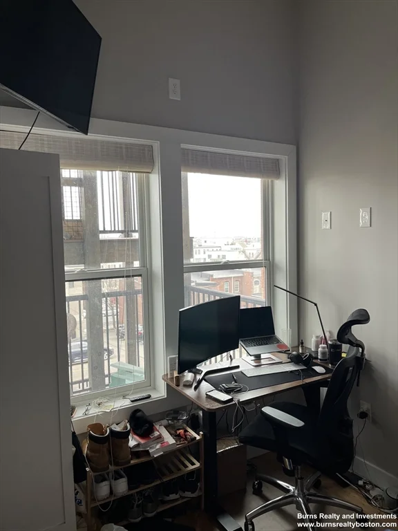 536 E Broadway, South Boston