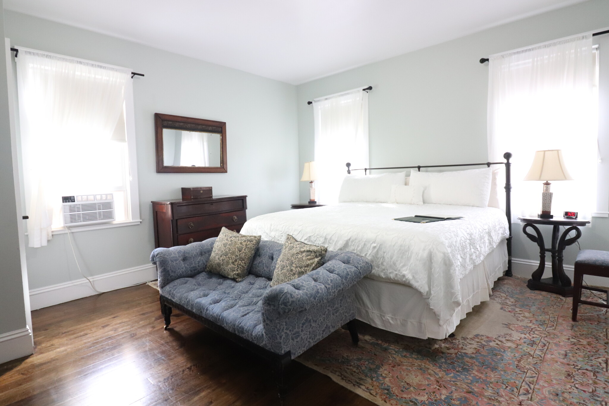 Studio bed, 1 bath apartment for rent at 143 Saint Paul St Unit 6, Coolidge Corner