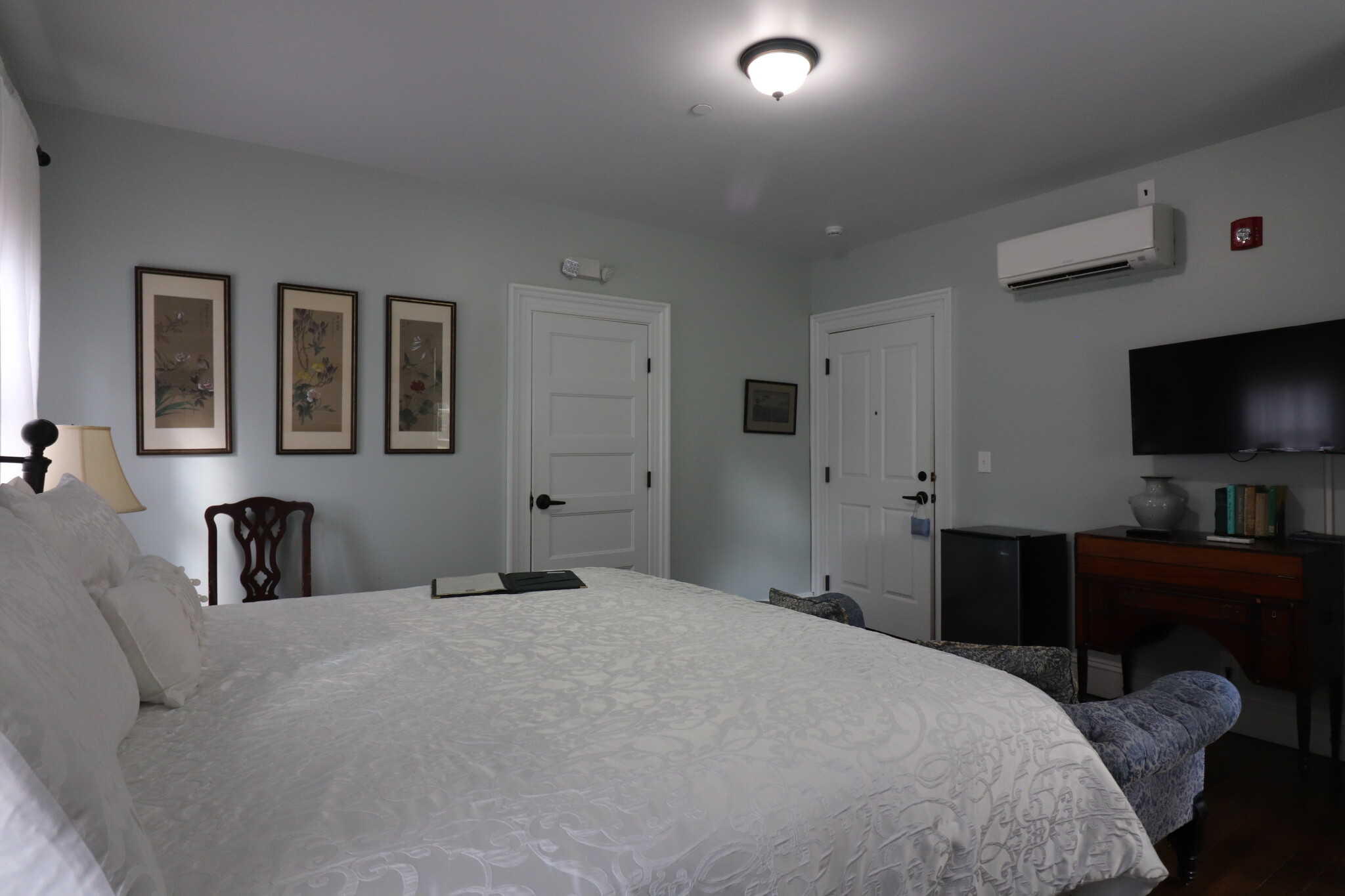 Studio bed, 1 bath apartment for rent at 143 Saint Paul St Unit 6, Coolidge Corner — photo 3 of 9