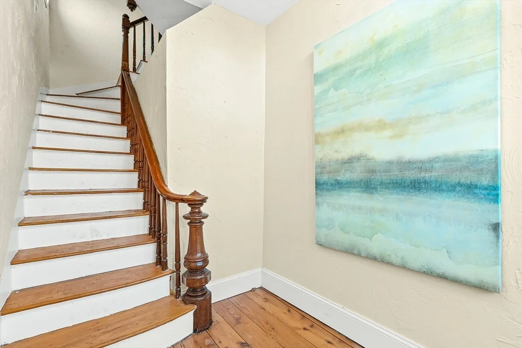 11 Symonds St, Salem