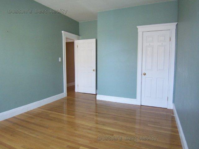 2 bed, 1 bath apartment for rent at 233 Kelton St Unit 6, Brighton — photo 3 of 5