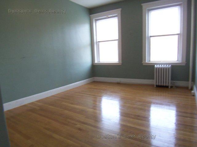 2 bed, 1 bath apartment for rent at 233 Kelton St Unit 6, Brighton — photo 4 of 5