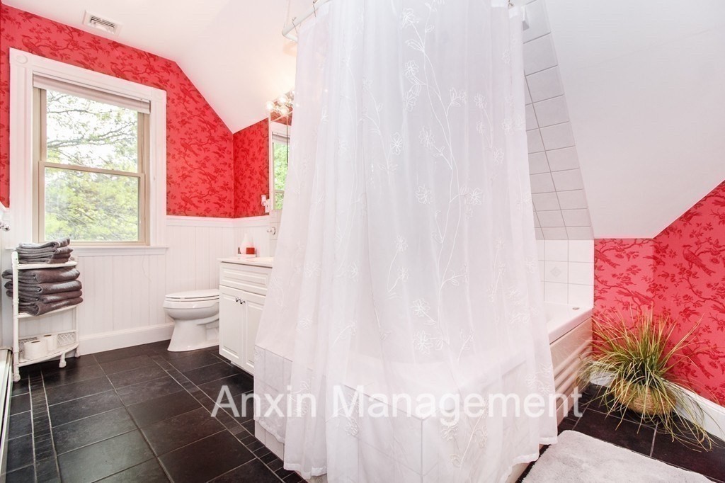 33 Mapleton St, Brighton