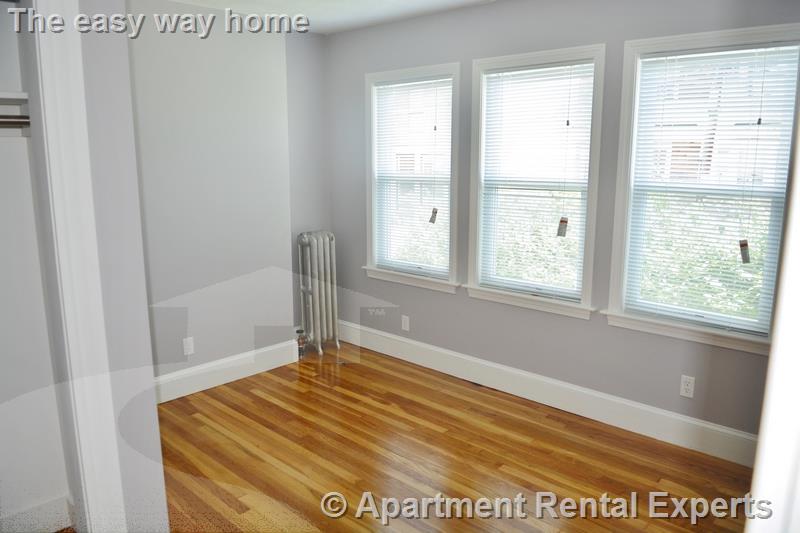 169 Harvard St, Tufts