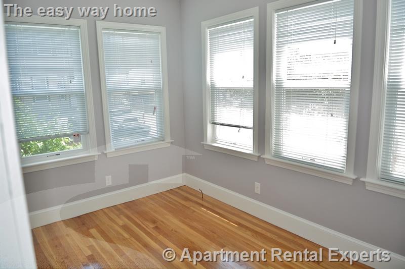 169 Harvard St, Tufts