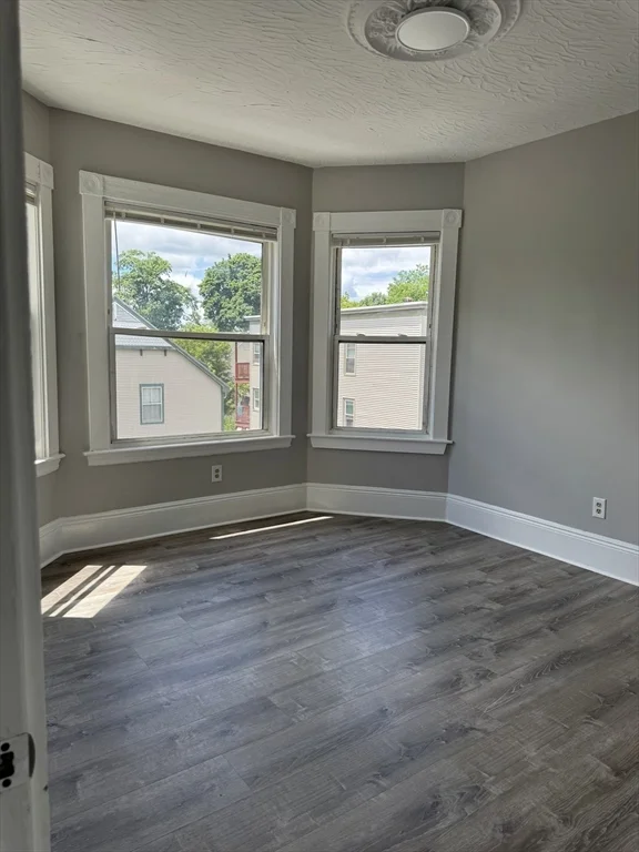 7 Woodward Park St, Roxbury