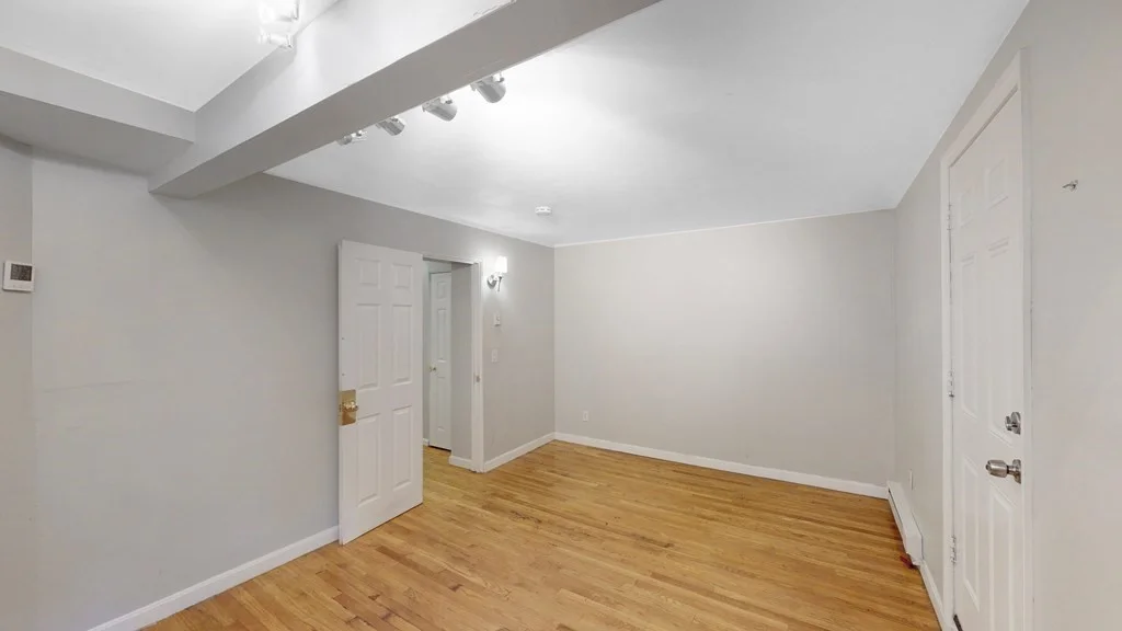 2 Moreland St, Roxbury