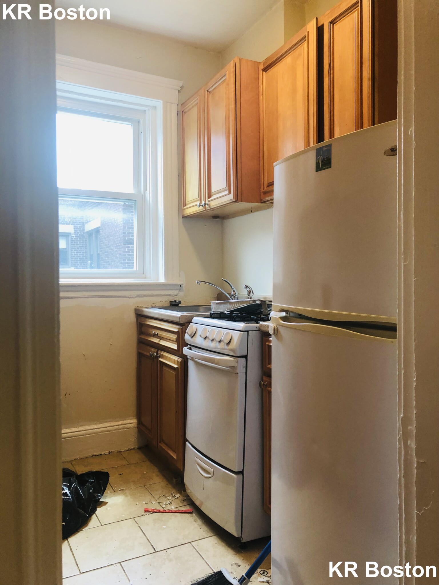 1 split bed, 1 bath apartment for rent at 1468 Commonwealth Ave Unit 9, Brighton — photo 5 of 6
