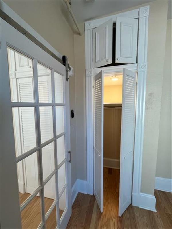 888 Massachusetts Ave, Riverside