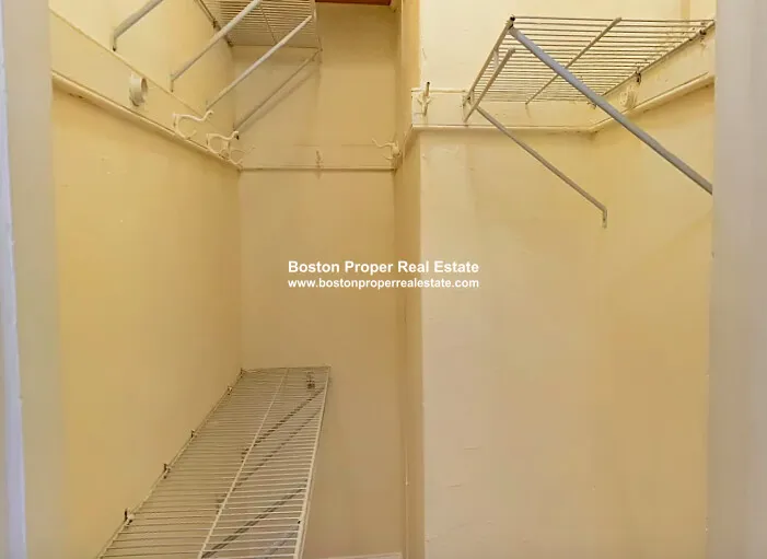 120 Peterborough St, Fenway