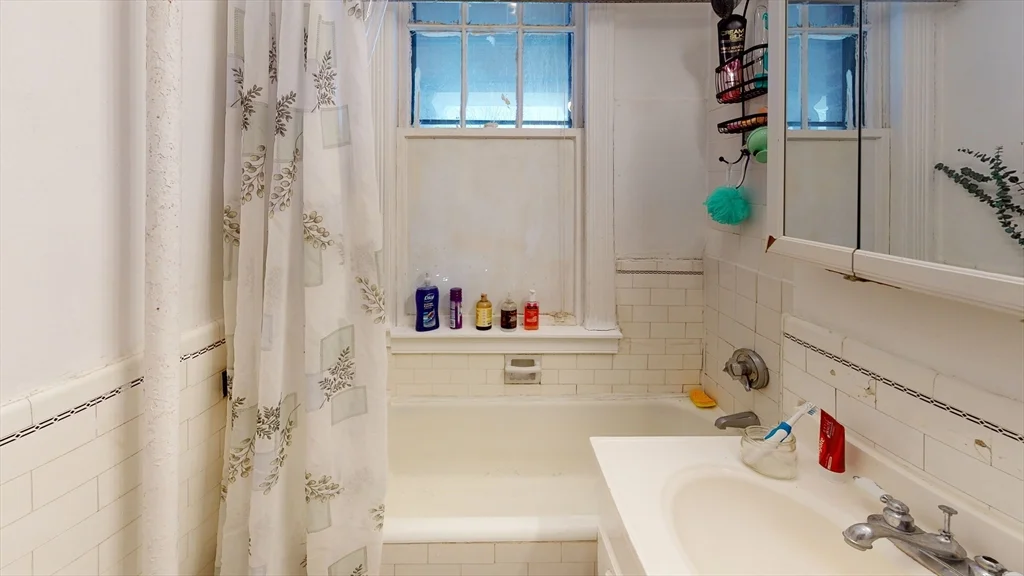 24 Sidlaw Rd, Brighton