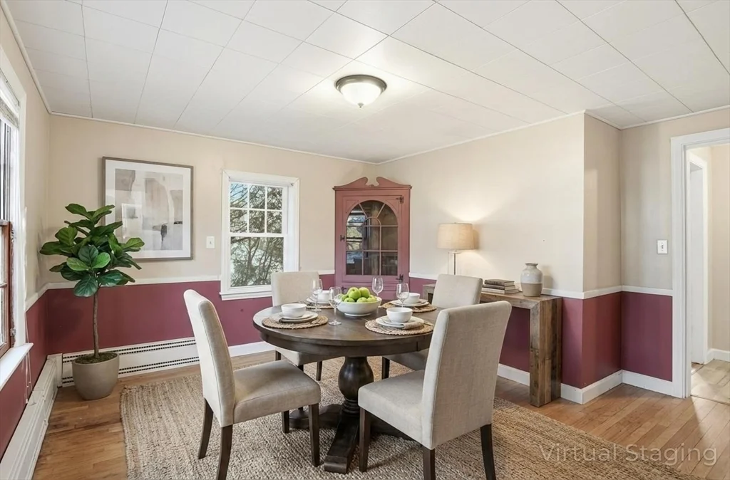 16 Liberty Dr, Shrewsbury