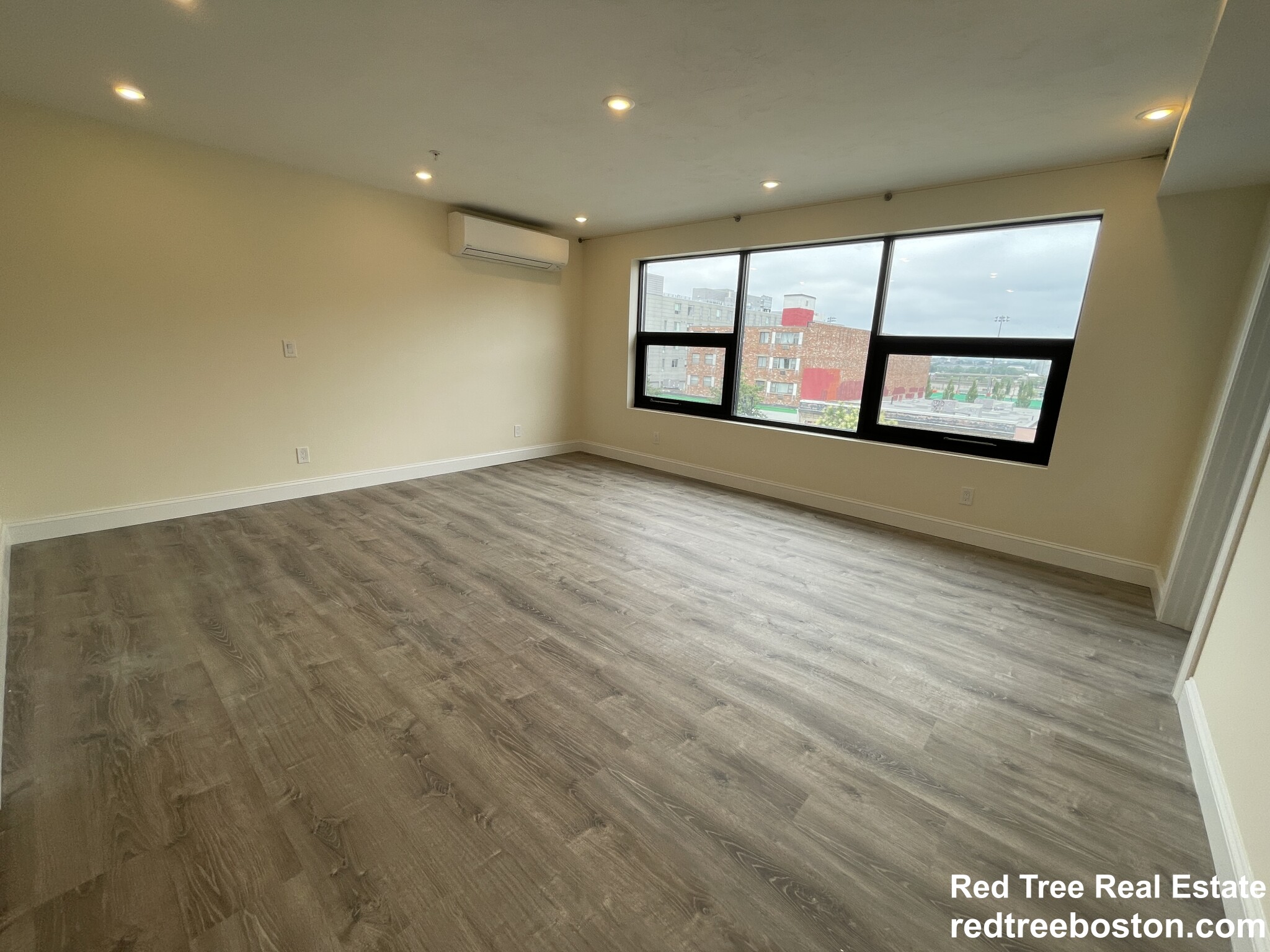 1028 Commonwealth Ave, Boston