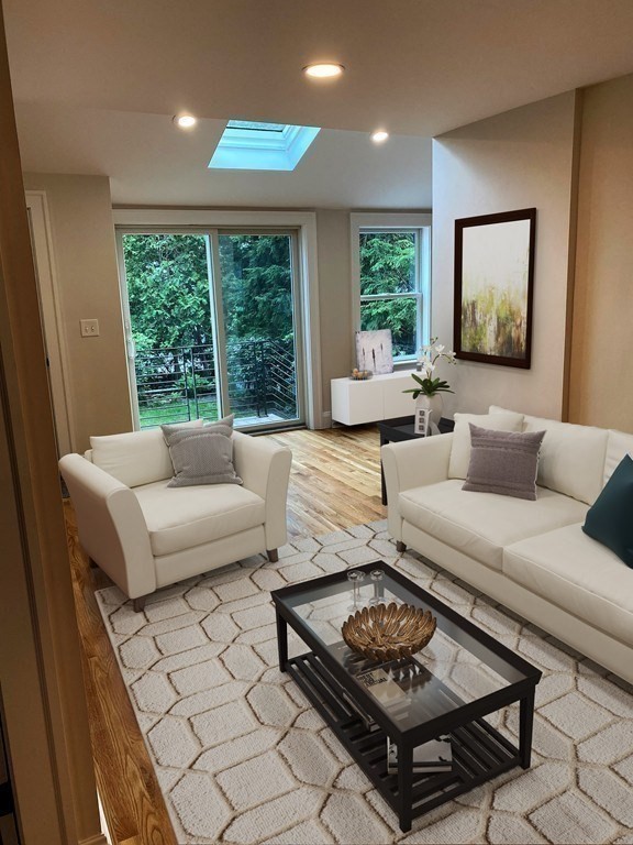 6 Surrey Rd, Newtonville