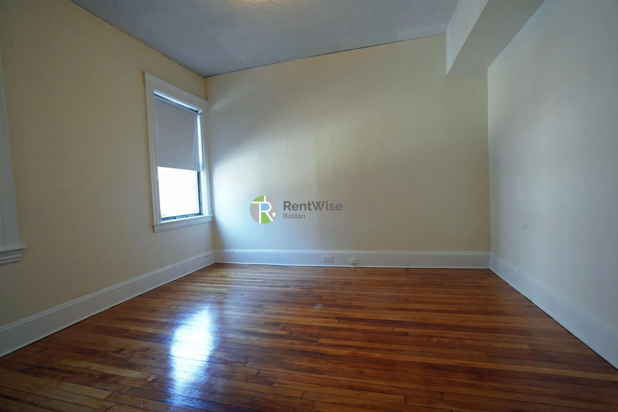 24 Hamilton Rd, North Brookline