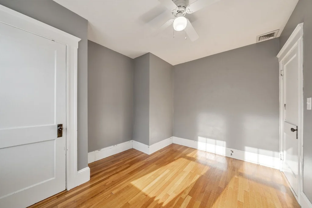 22 Leonard St, Woburn