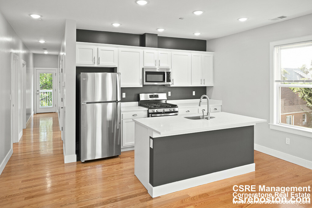 3 bed, 2 bath apartment for rent at 146 Boston St Unit 1, Dorchester