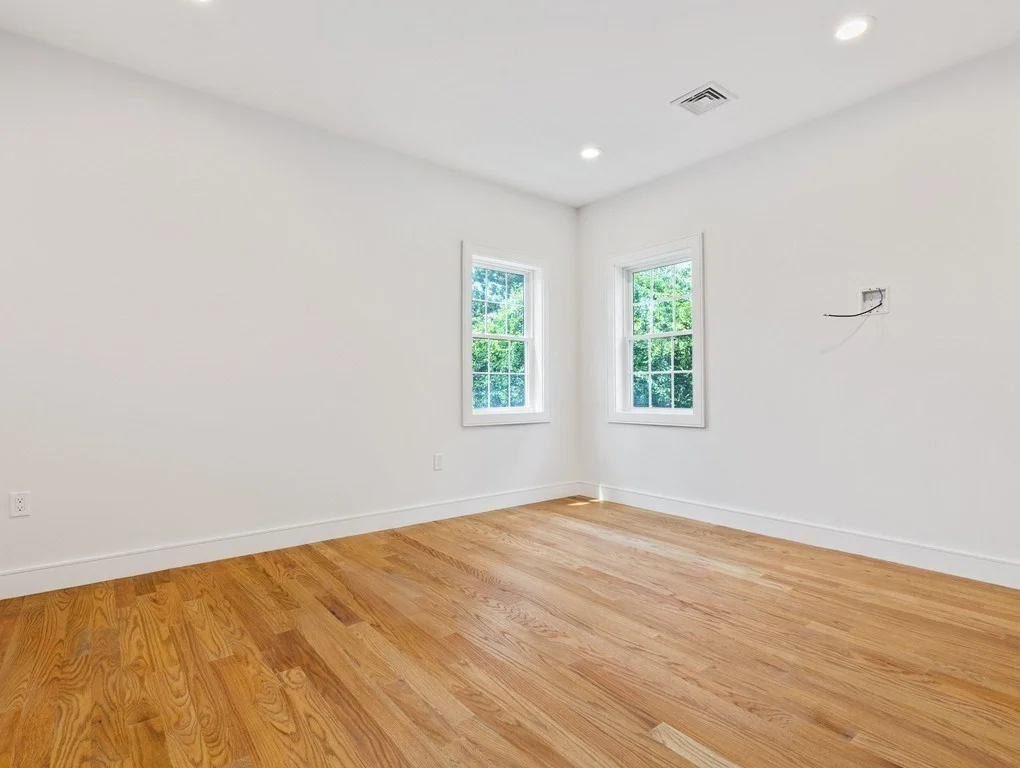 20 Manhattan Ter, West Newton