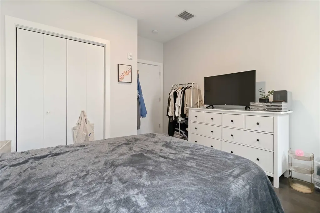 90 Antwerp St, Allston