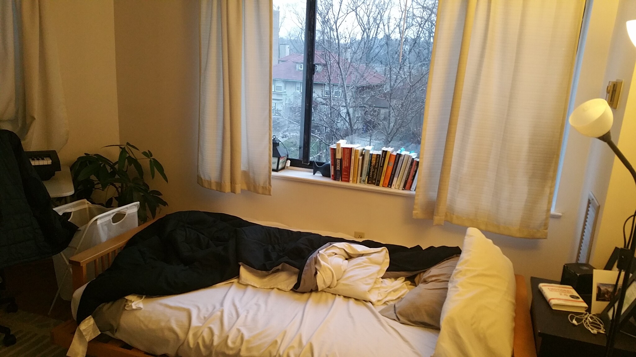 1933 Commonwealth Ave, Brighton