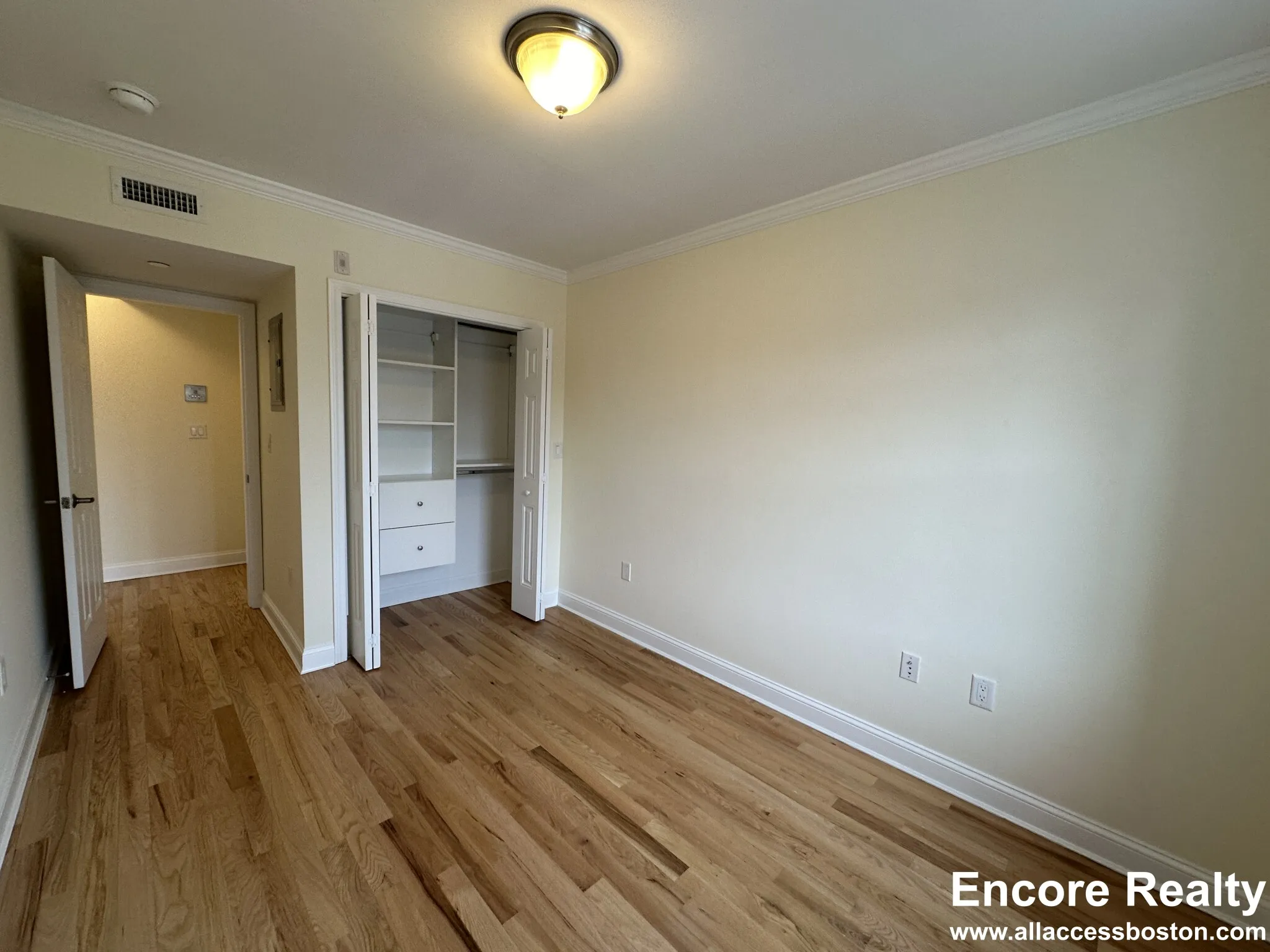 56 Langdon St, Neighborhood Nine