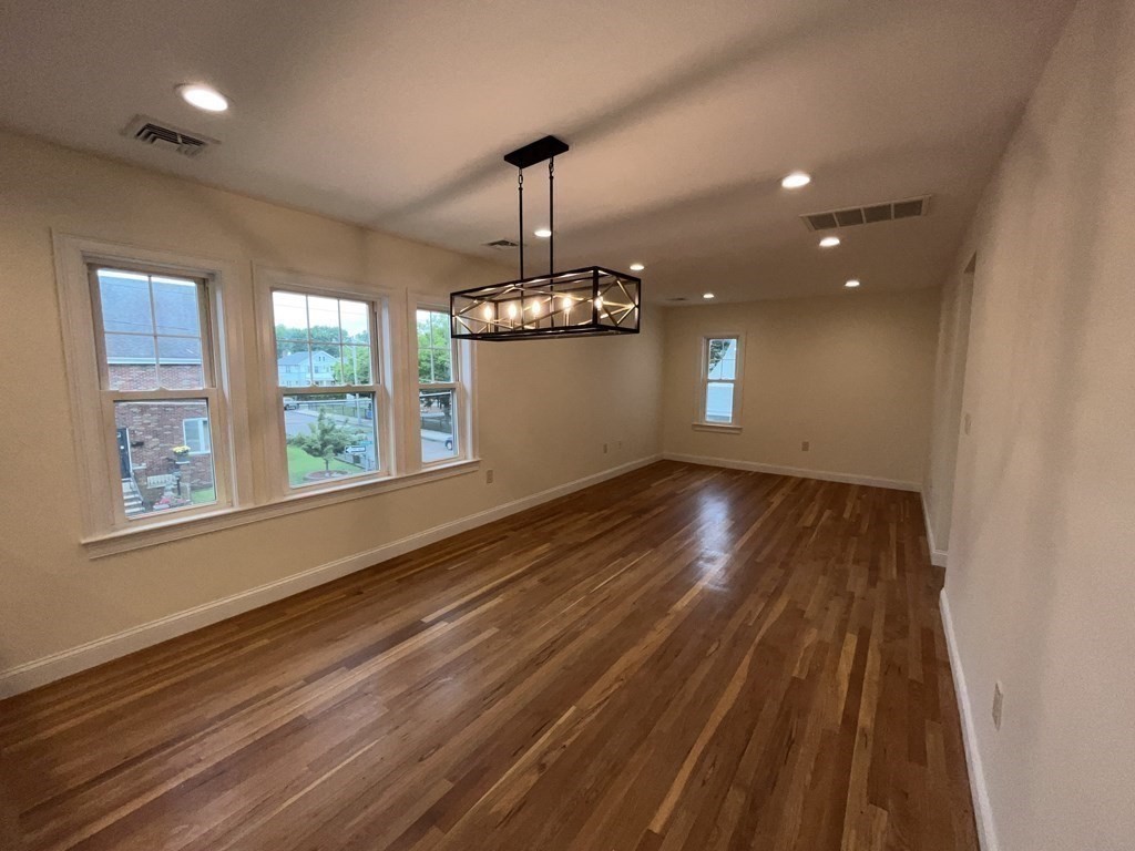 8 Lyman Ave, Medford