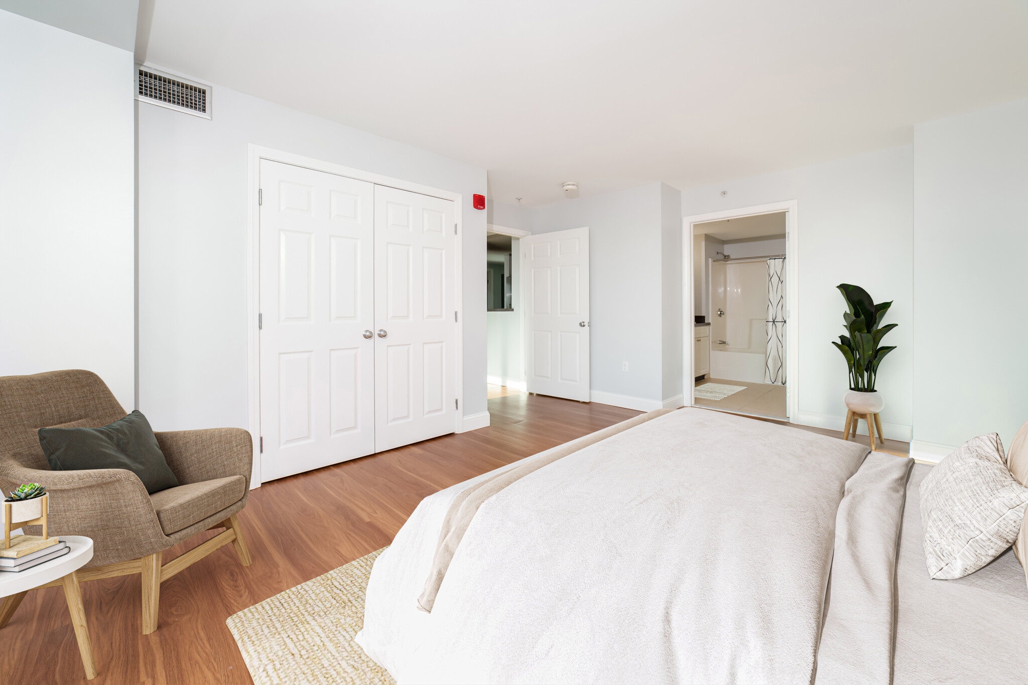 3 bed, 2 bath apartment for rent at 1 Nassau St Unit 806, Back Bay — photo 5 of 7
