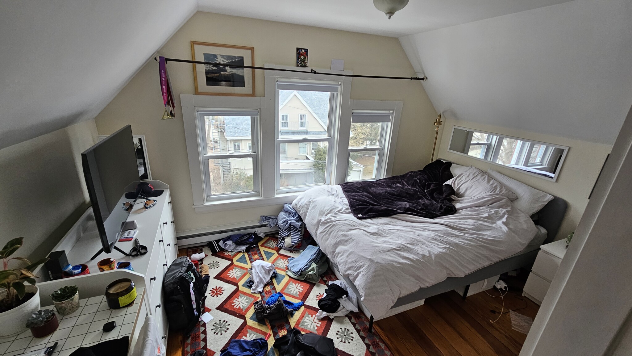 6 bed, 2.5 bath apartment for rent at 11 Woodstock Ave Unit 1, Brighton — photo 11 of 16