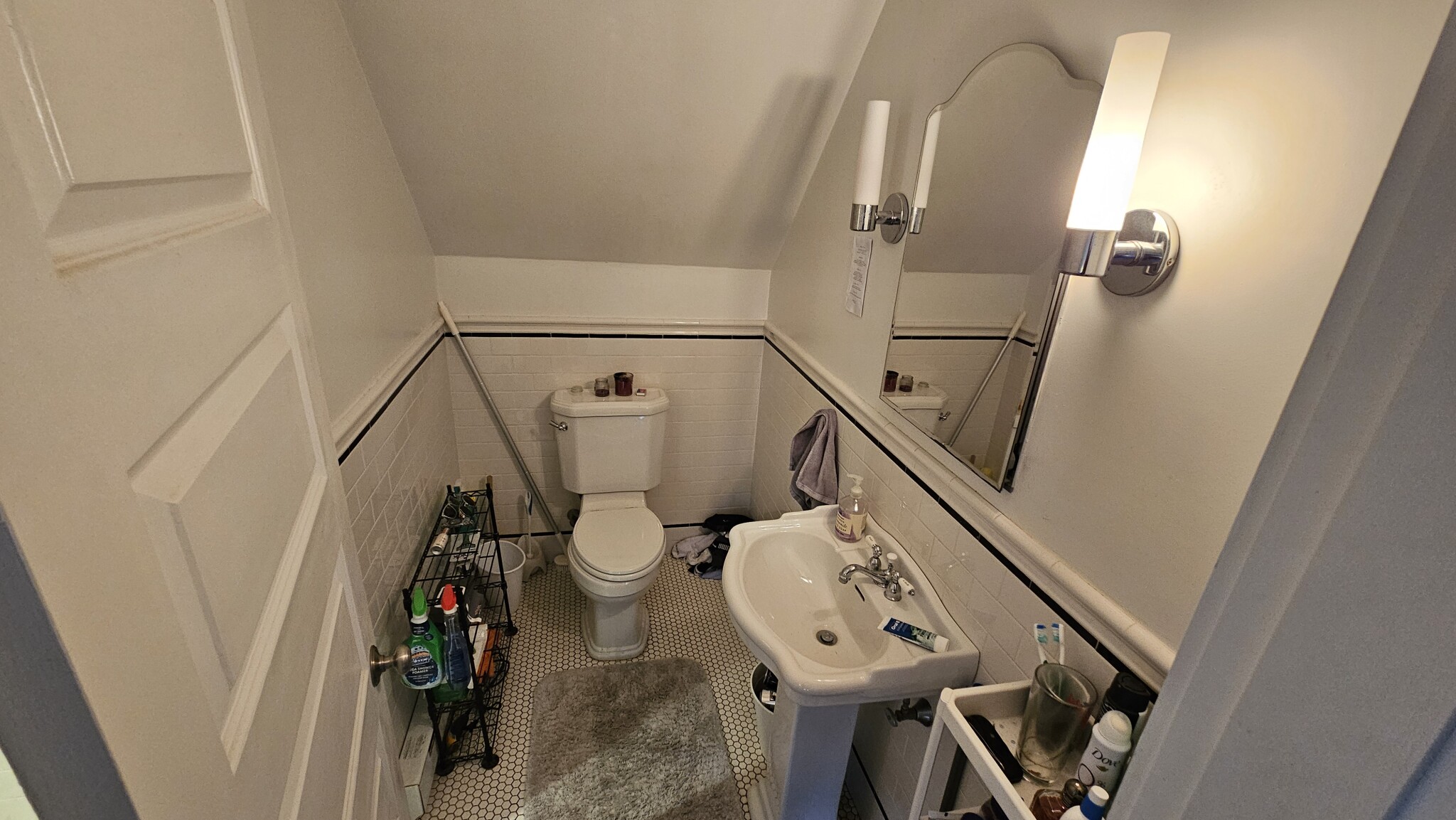 6 bed, 2.5 bath apartment for rent at 11 Woodstock Ave Unit 1, Brighton — photo 12 of 16