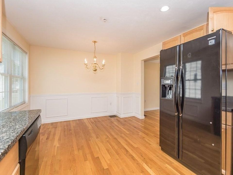 1005 Trapelo Rd, North Waltham