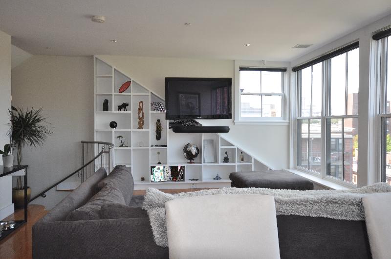 658 Massachusetts Ave, South End