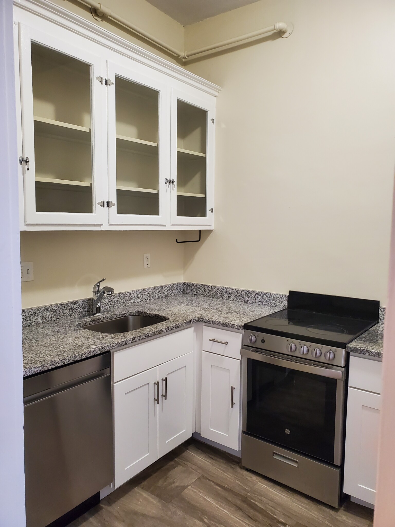 1 bed, 1 bath apartment for rent at 1470 Beacon St Unit 44, Coolidge Corner