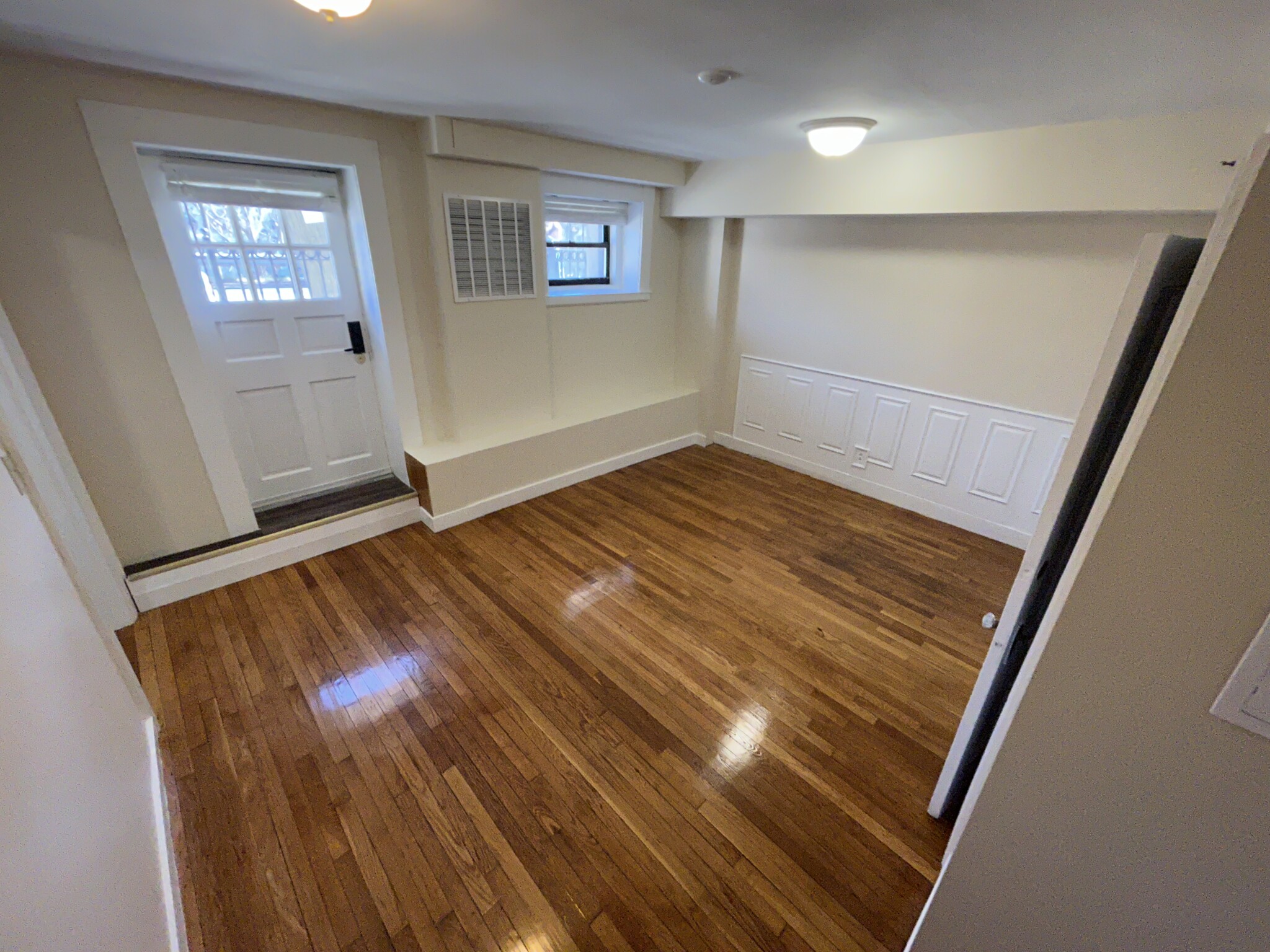 Studio bed, 1 bath apartment for rent at 1470 Beacon St Unit B.., Coolidge Corner