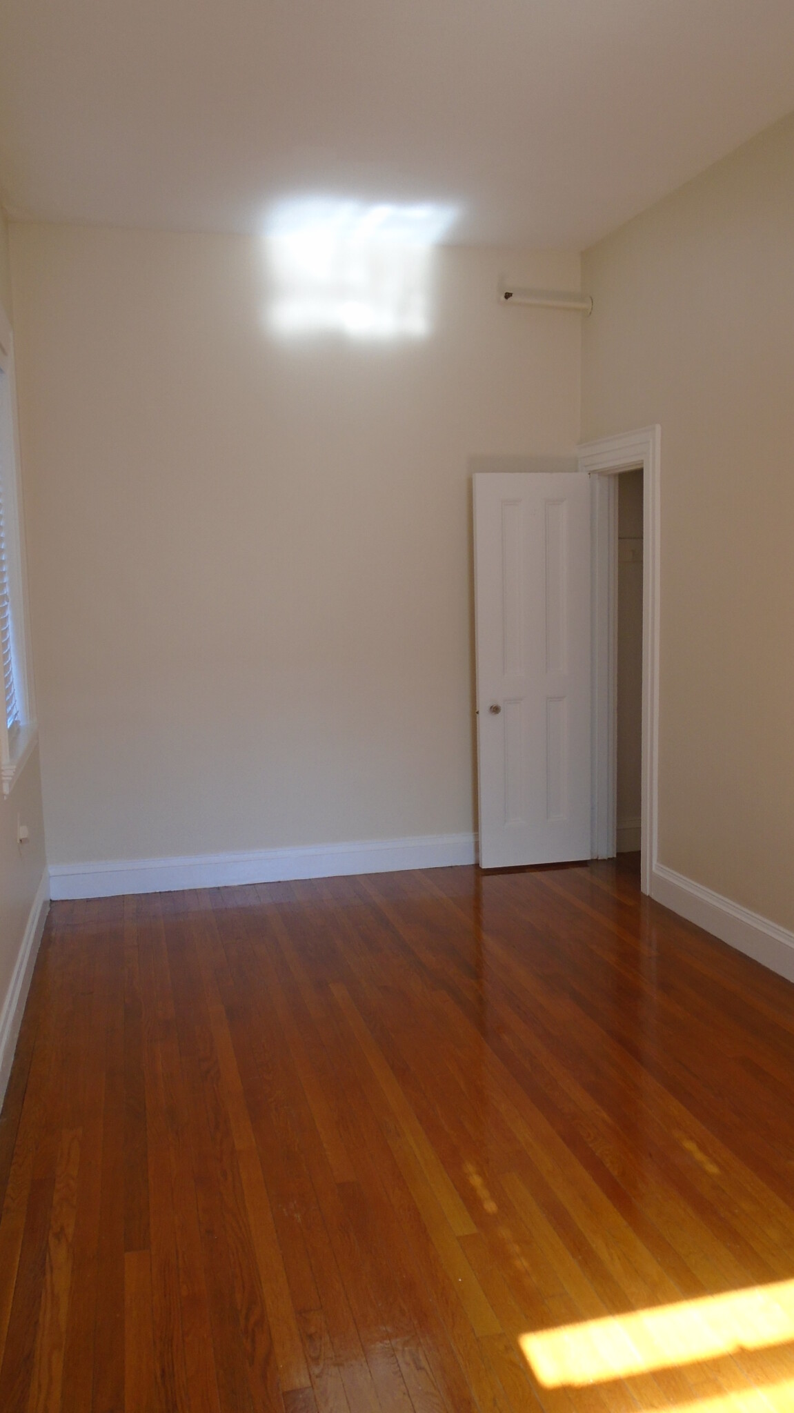 1 bed, 1 bath apartment for rent at 1470 Beacon St Unit 34', Coolidge Corner — photo 1 of 4