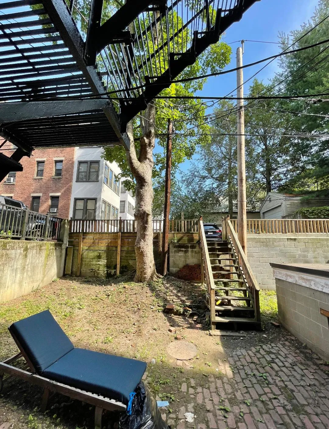 1061 Beacon St, Longwood