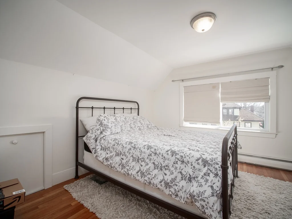 99 Second St, Medford
