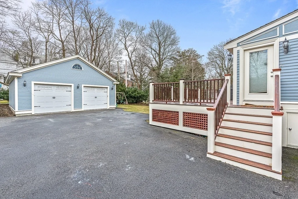 34 Glen Rd, Winchester