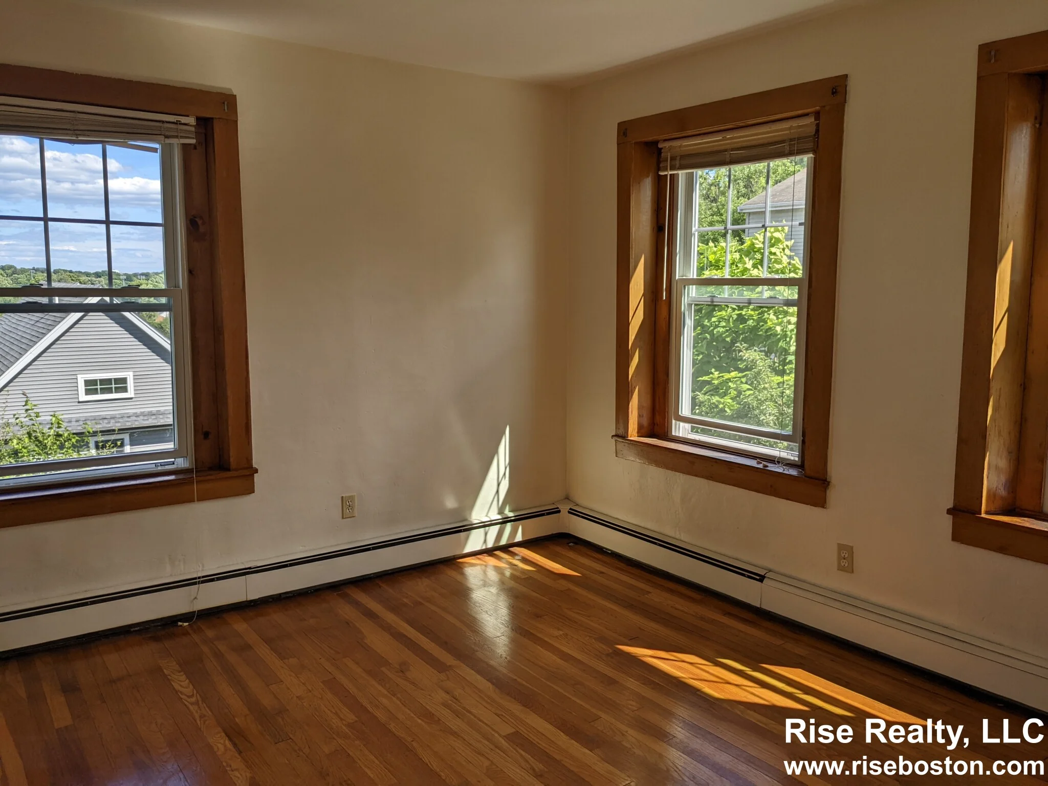 261 Lexington St, Watertown