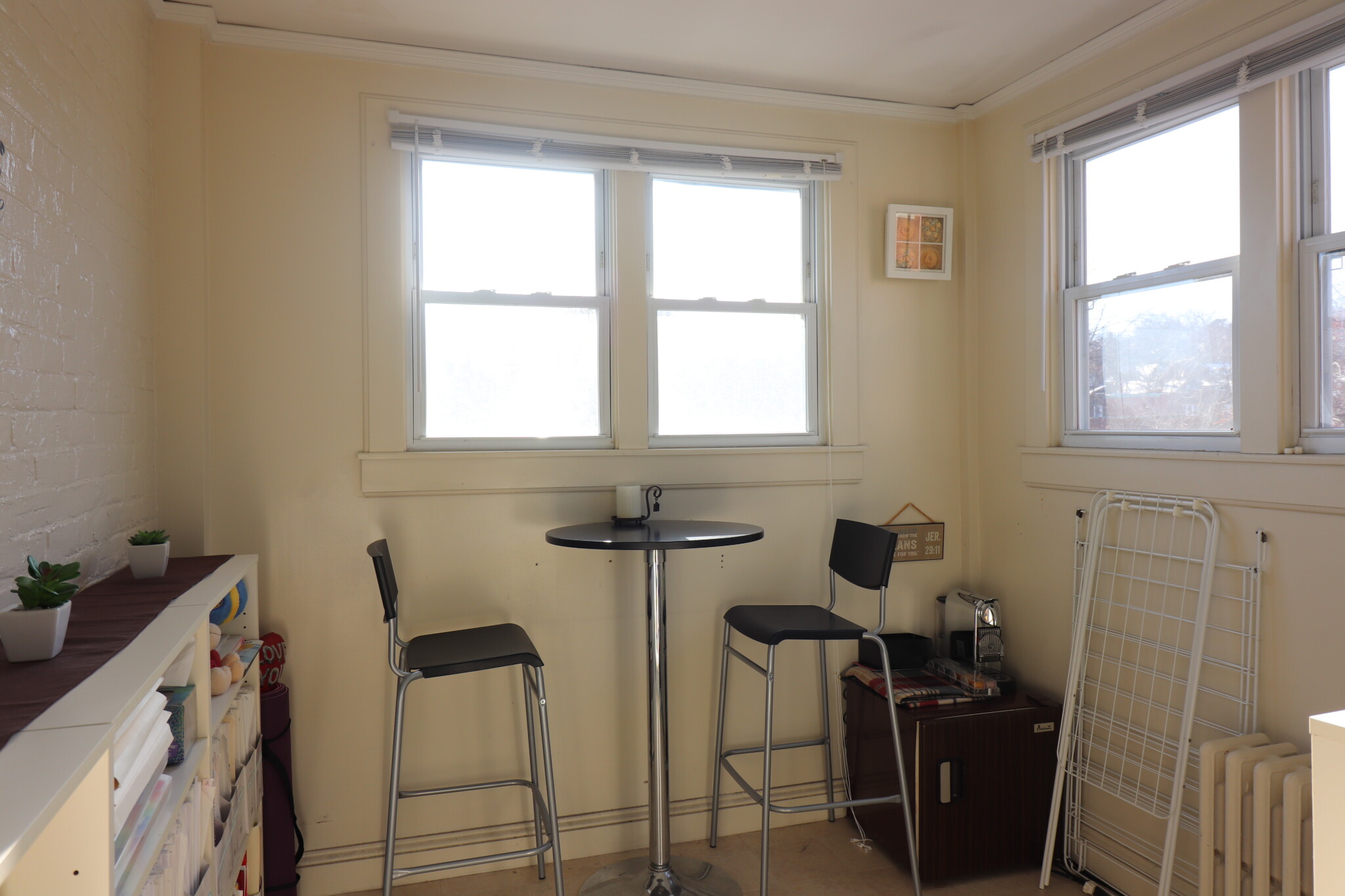 1.5 bed, 1 bath apartment for rent at 1477 Beacon St Unit 6, Coolidge Corner — photo 4 of 6