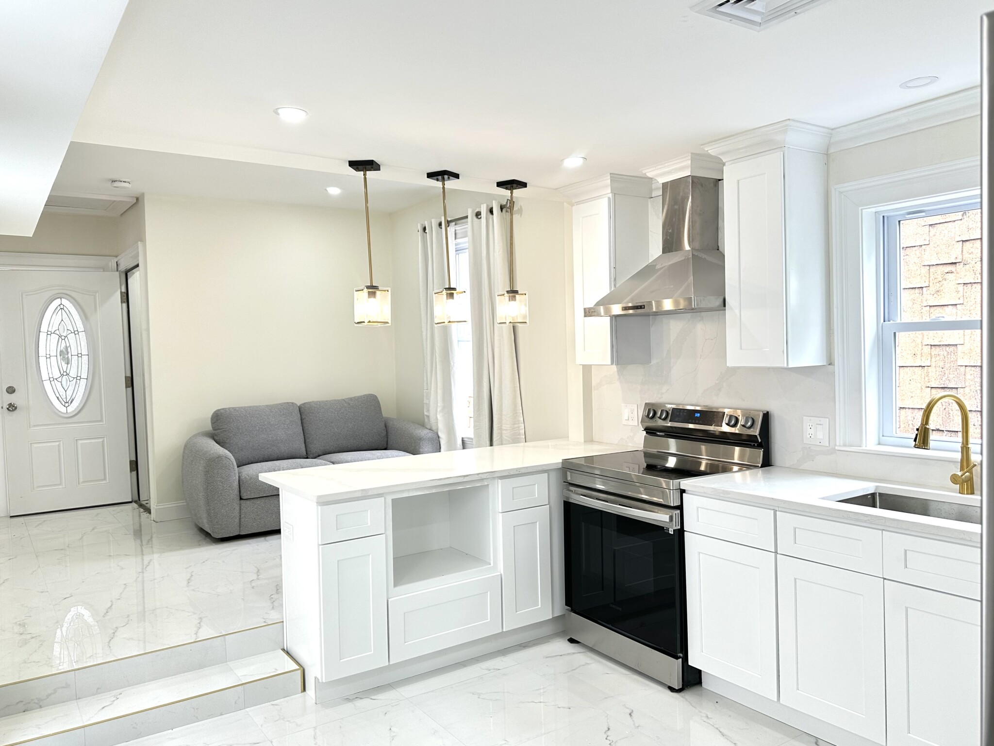 11 Burrell St, Roxbury