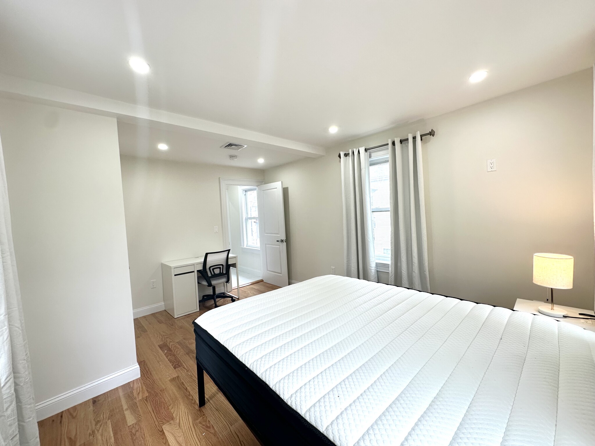 11 Burrell St, Roxbury