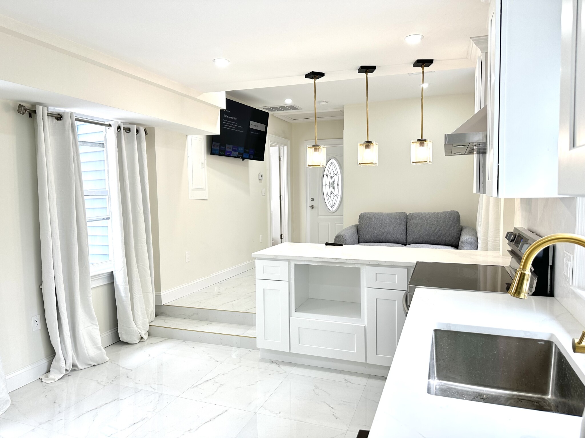 11 Burrell St, Roxbury