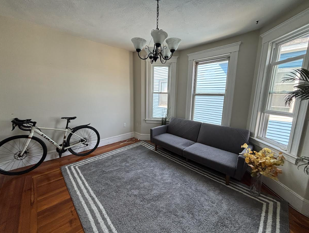 33 Magnus Ave, Ward Two