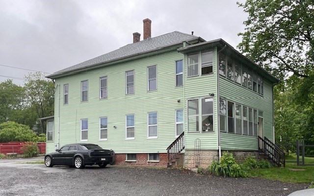 209 Sterling St, Clinton