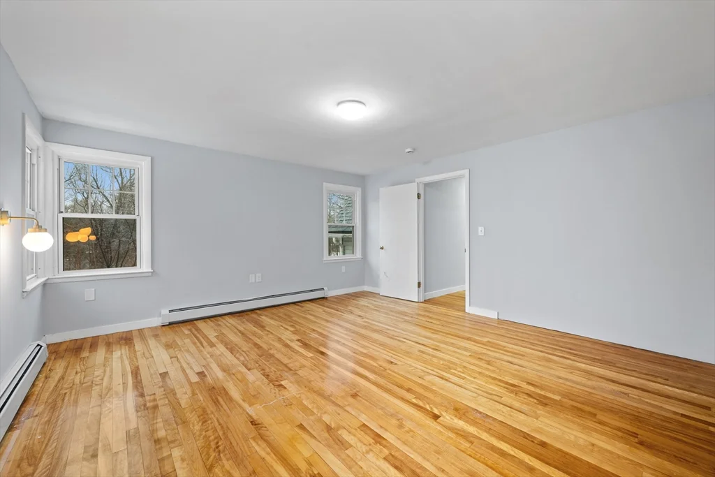 656 Grove St, Worcester