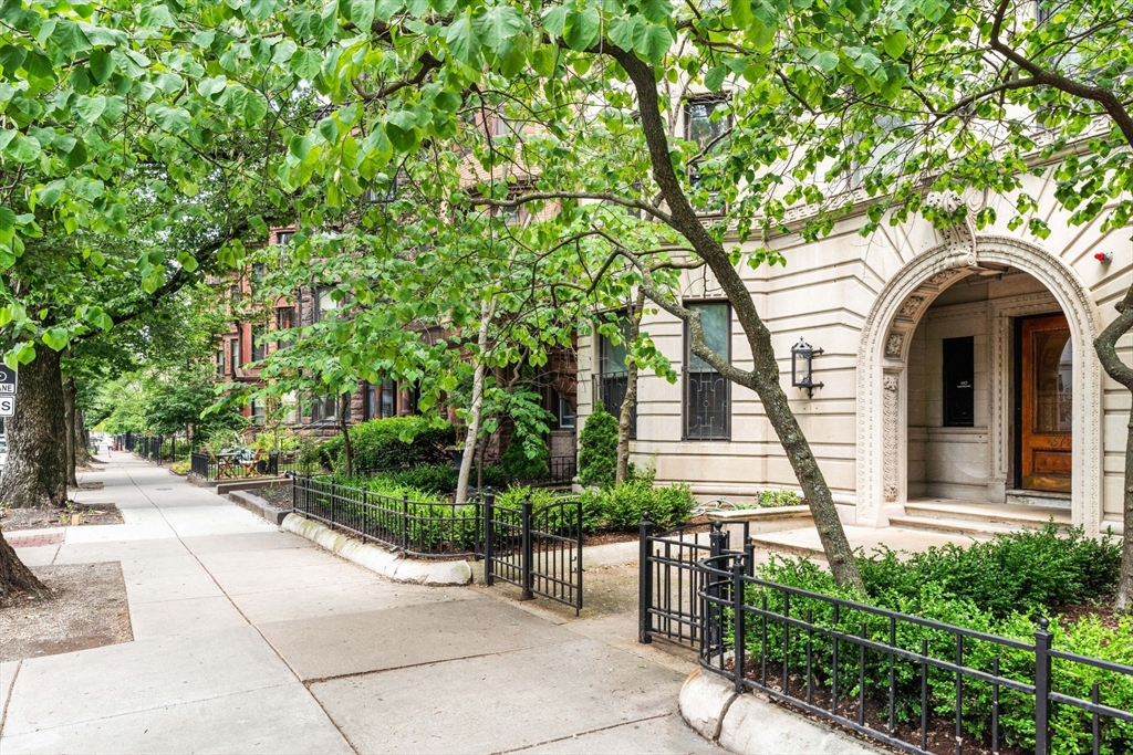 373 Commonwealth Ave, Back Bay