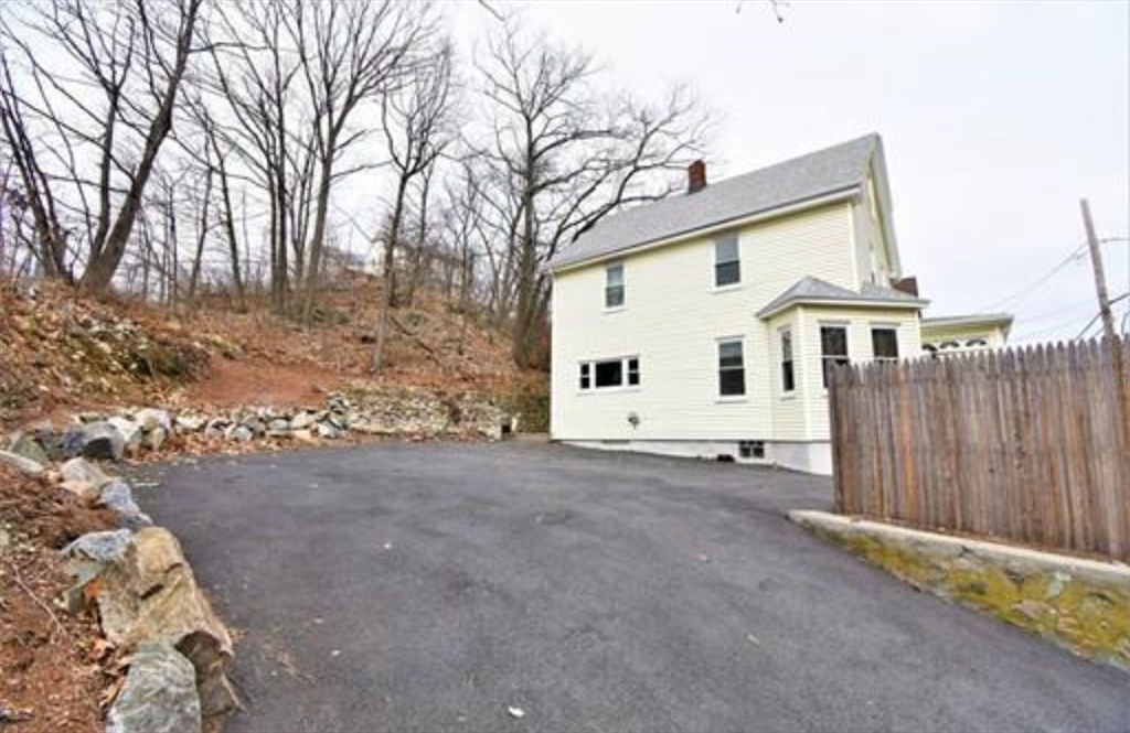 522 Broadway, Linden