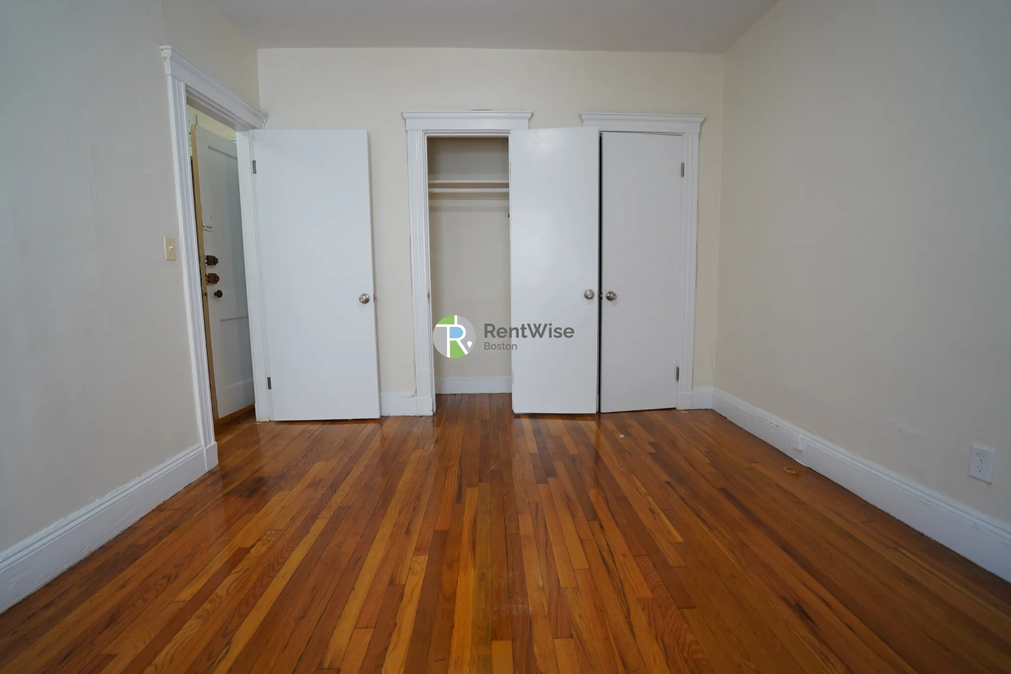 131 Washington St, Brighton