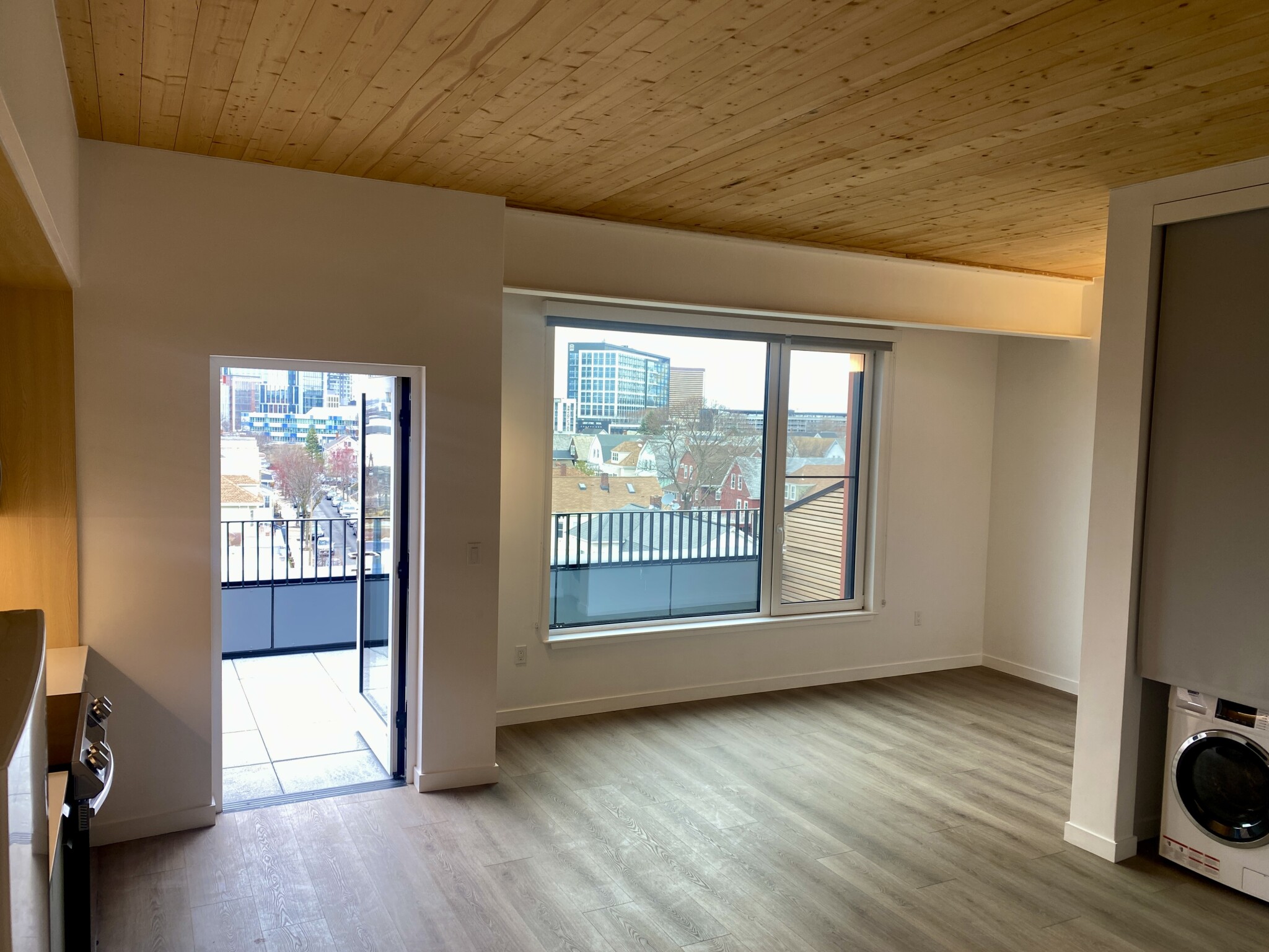 154 Broadway, East Somerville