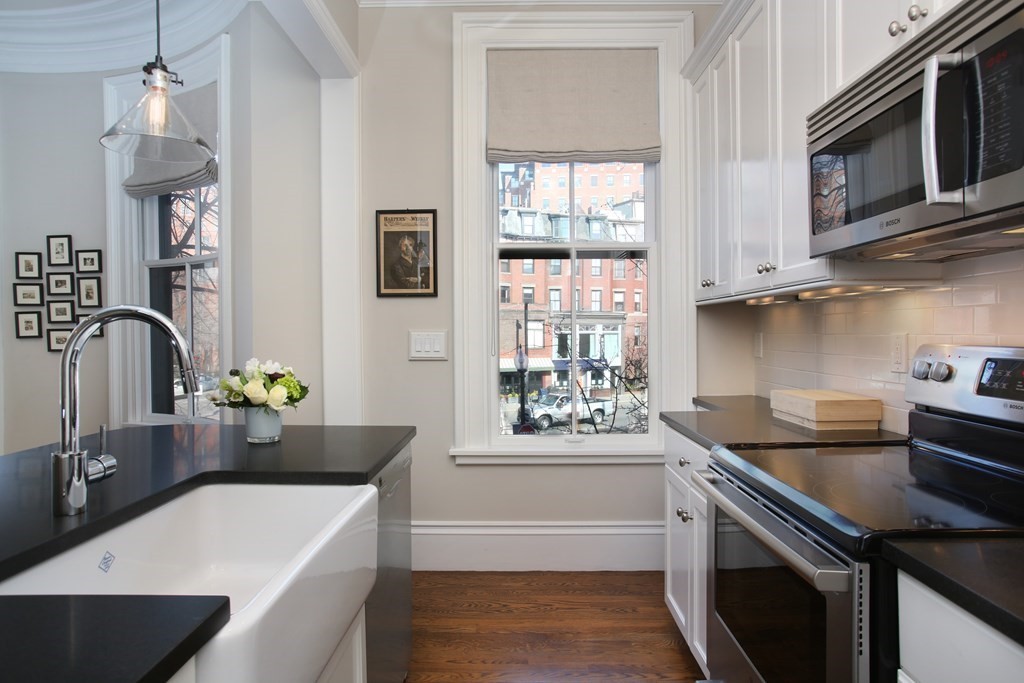1 bed, 1 bath apartment for rent at 148 Chandler St Unit 3, East Boston — photo 3 of 9